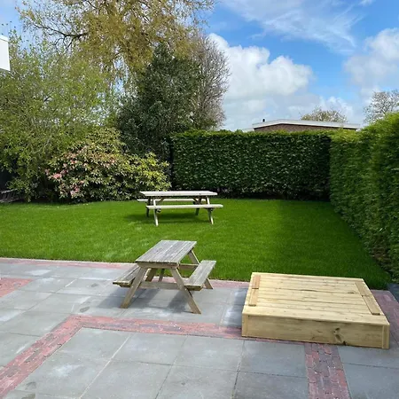 With Sauna And Pool In Quiet Location *