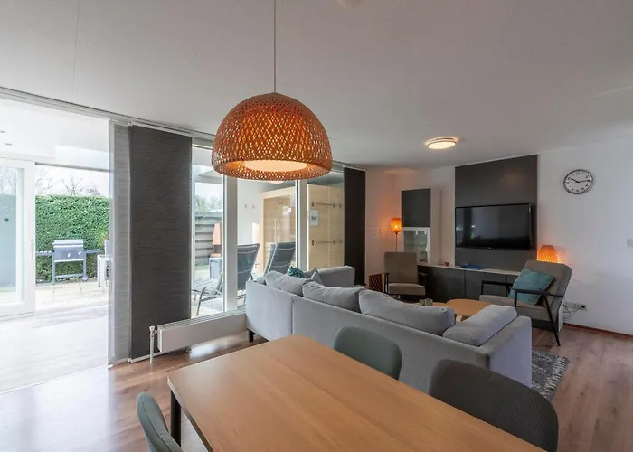 With Sauna And Pool In Quiet Location Casa vacanze Sint Maartensvlotbrug