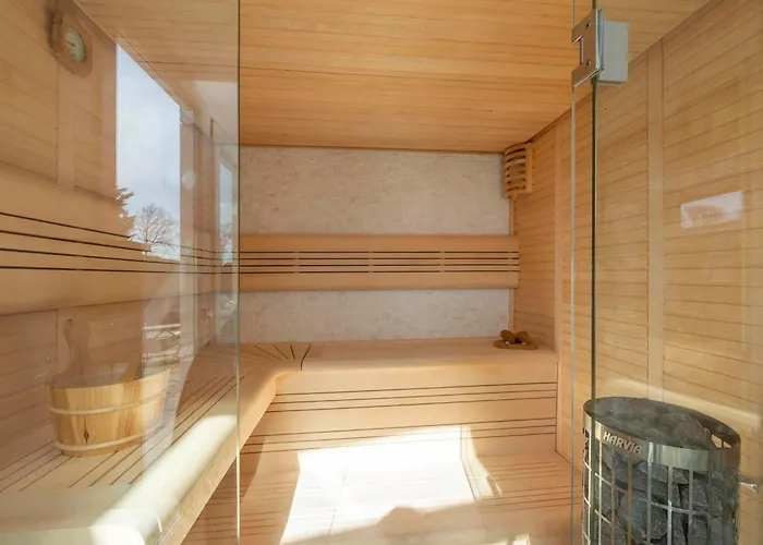 Casa vacanze With Sauna And Pool In Quiet Location Sint Maartensvlotbrug