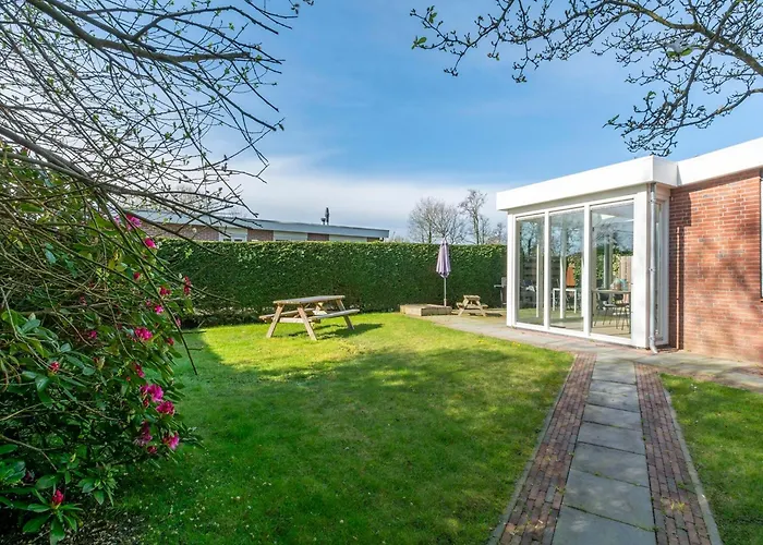 With Sauna And Pool In Quiet Location Casa vacanze Sint Maartensvlotbrug