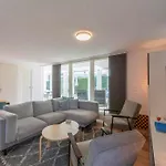 With Sauna And Pool In Quiet Location Semesterbostad